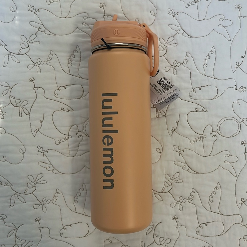 Lululemon Back to Life Sport Bottle 24oz Straw Lid